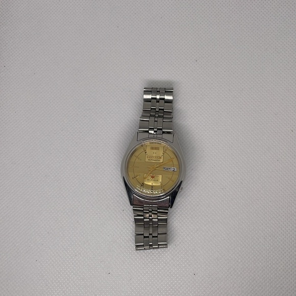 Men’s Gold Citizen Automatic 21 Jewel Watch - Picture 6 of 6